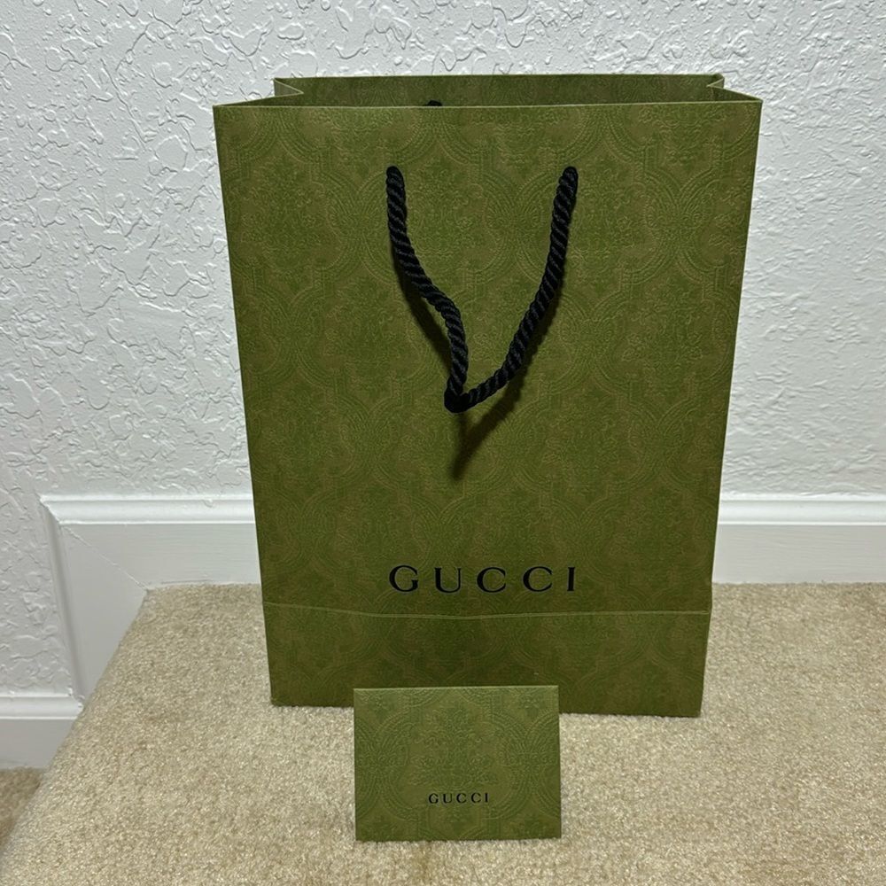 GUCCI paper bag